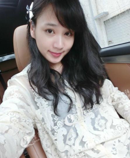 这位美女顾客原本的眉毛是眉头长得比较不错,后面变淡,毛发稀疏