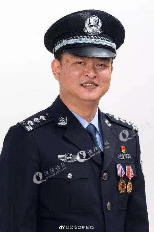 "在铁板上开口子的硬汉"——记上海市公安局刑侦总队民警张琛