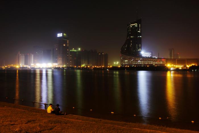 安徽合肥天鹅湖夜景