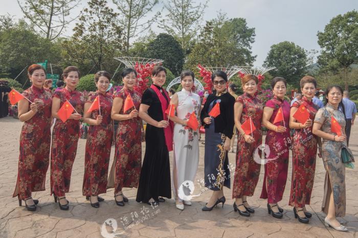 玉骨冰肌静 荷花绿叶摇 一记溧阳市老年大学旗袍班老师陈逸芬 旗袍秀