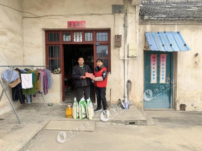传递浓浓冬日温情!溧阳社渚镇走访慰问空巢老人