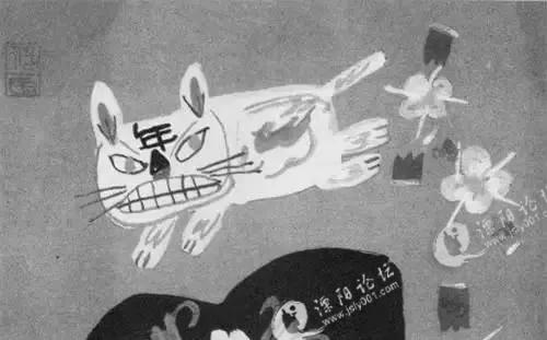 它是个独角兽,身上有一道道长毛,它的牙齿生在肚皮下,还有一束长尾巴