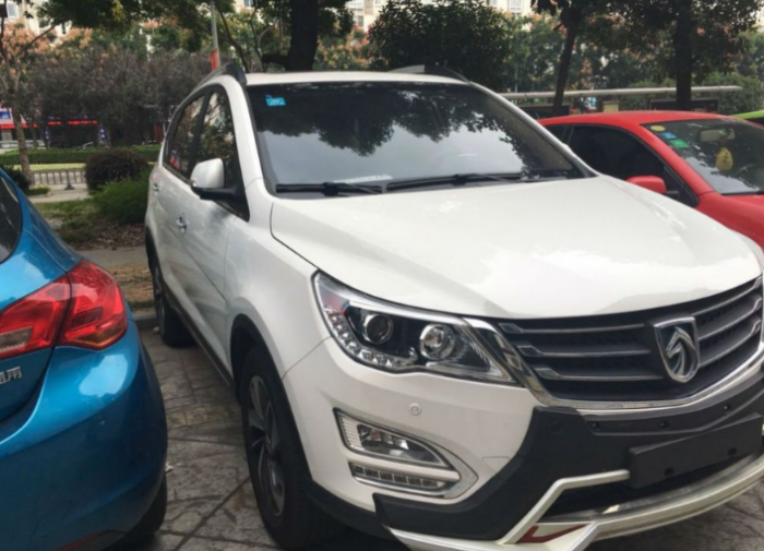 出售16款宝骏560一台