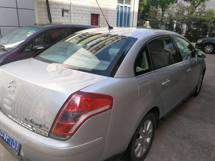 车主直售2007款东风雪铁龙凯旋2.0手动挡精英型