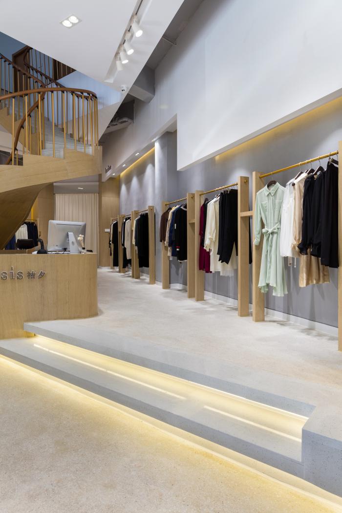 【一米家居 | 商业空间】◣jessis .袺夕◥溧阳210㎡品牌连锁服装店