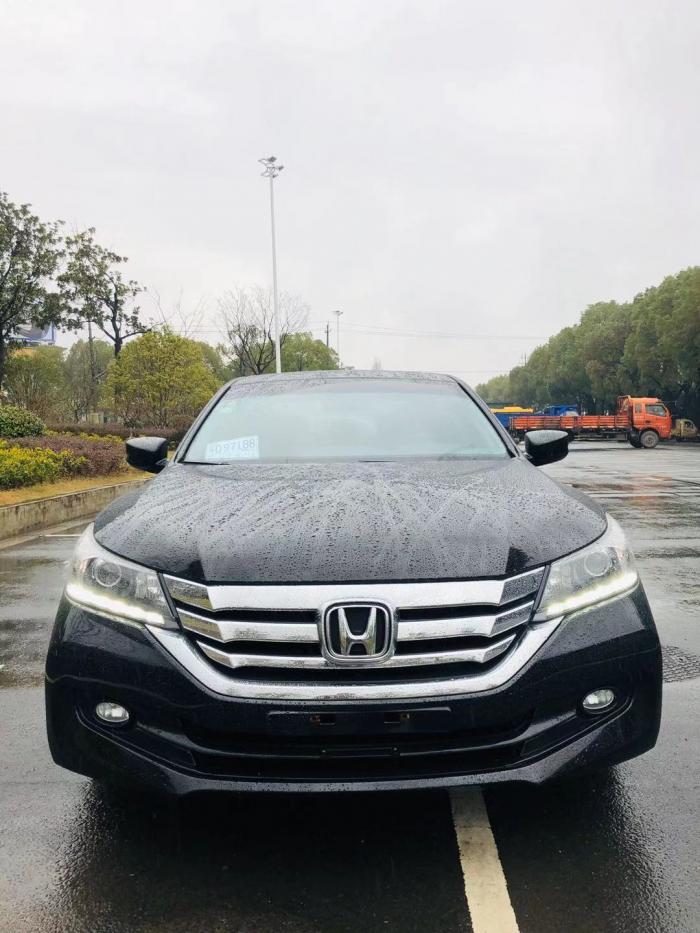 日系新款本田雅阁2.