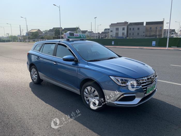 溧阳街头出现豪华版出租车,加量不加价