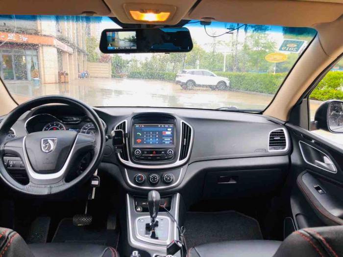 特价中[太阳],新到上汽通用大越野suv,宝骏560自动挡1.