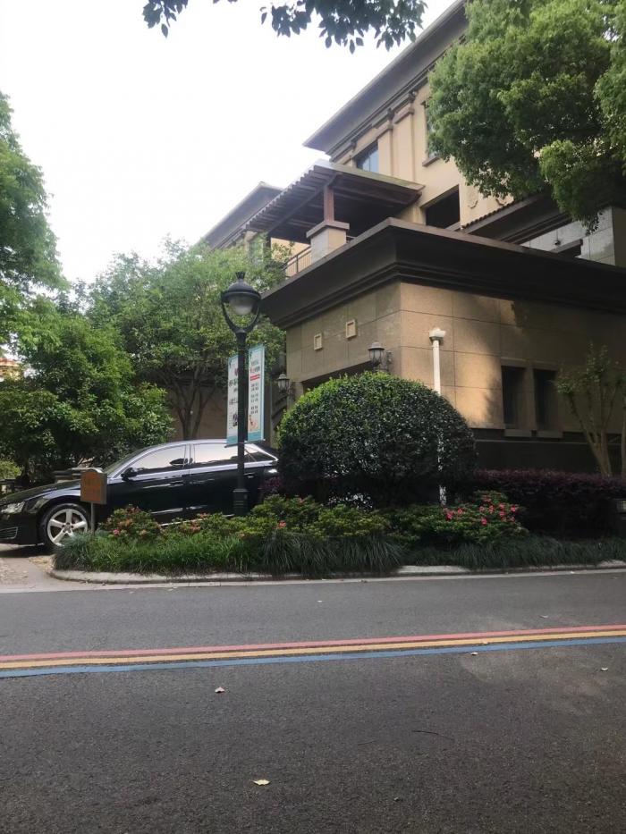 出售,阳光城市 北香园,联排别墅,西边户,1-3楼,460平,有地下室,带电体