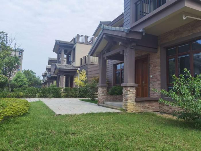 一手房源天目湖碧桂园双拼别墅,1/3层,5室2厅